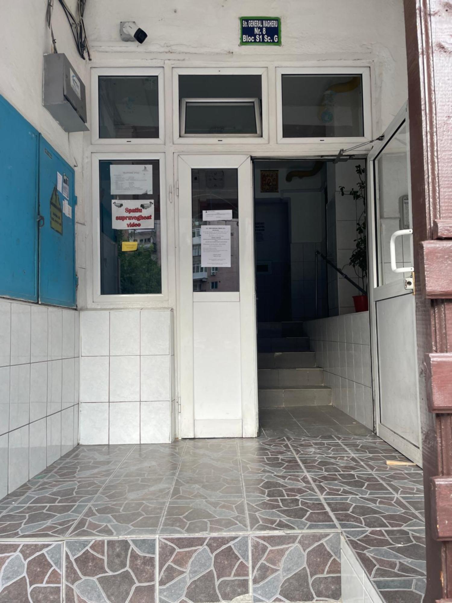 Maria Central Studio Ramnicu Valcea Exterior photo